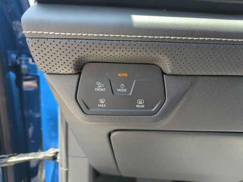 Certified 2026 Volkswagen Atlas SE FWD image 43