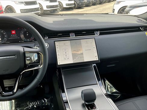 New 2026 Land Rover Range Rover Evoque S AWD/4WD image 9