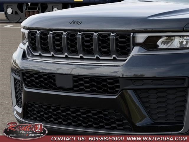 New 2026 Jeep Grand Cherokee Altitude AWD/4WD image 12
