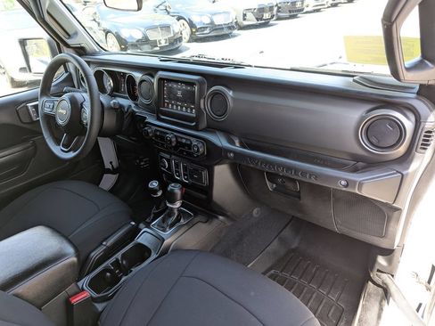 Used 2023 Jeep Wrangler Sport AWD/4WD image 31