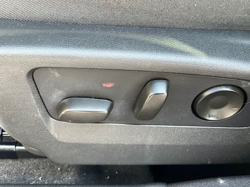 Used 2021 Buick Envision Essence w/ Sport Touring Package FWD image 28