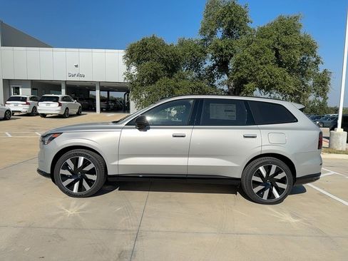 Used 2025 Volvo EX90 Ultra AWD/4WD image 3