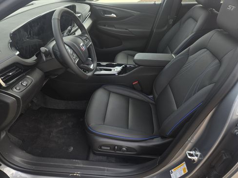 New 2026 Buick Envista Sport Touring w/ Convenience I Package FWD image 17