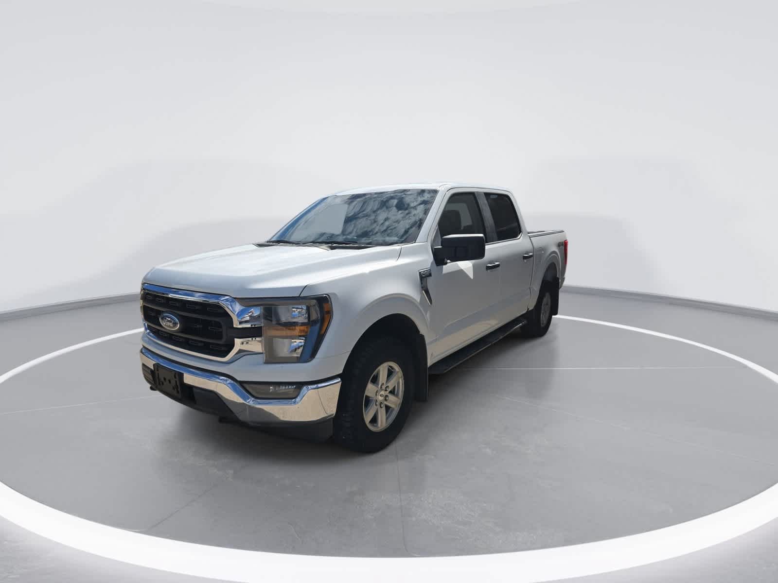 Used 2023 Ford F150 XLT w/ Trailer Tow Package AWD/4WD image 4
