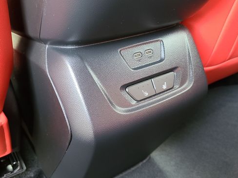 Used 2024 Chevrolet Blazer EV RS AWD/4WD image 16
