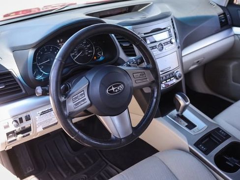 Used 2011 Subaru Outback 2.5i Premium w/ All-Weather Pkg AWD/4WD image 30