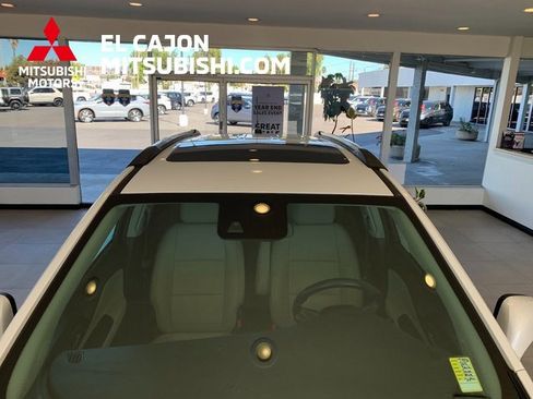 Used 2018 Buick Encore Premium w/ Experience Buick Package image 3