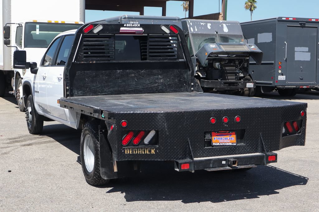 Used 2022 Chevrolet Silverado 3500 LT w/ Convenience Package AWD/4WD image 6