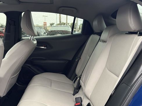 Used 2025 Toyota Prius XLE image 27