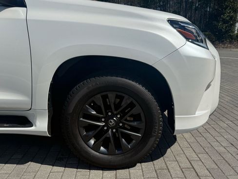 Used 2023 Lexus GX 460 Premium w/ Premium Package image 6