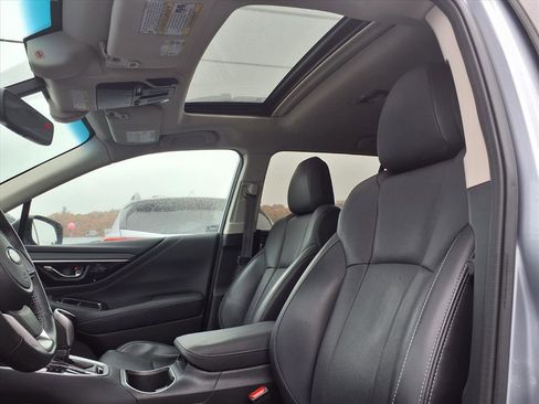 Used 2021 Subaru Outback Limited image 7