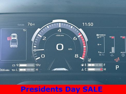 Used 2025 Toyota Tundra Limited image 23