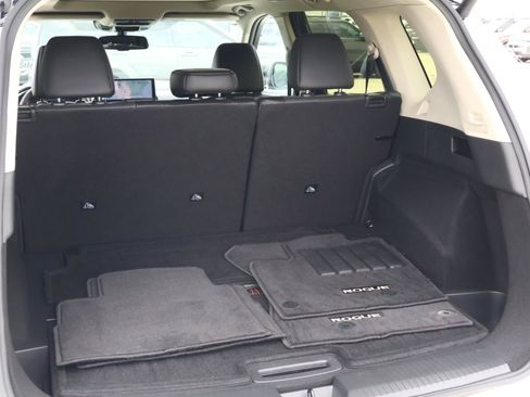 Used 2025 Nissan Rogue Platinum FWD image 21