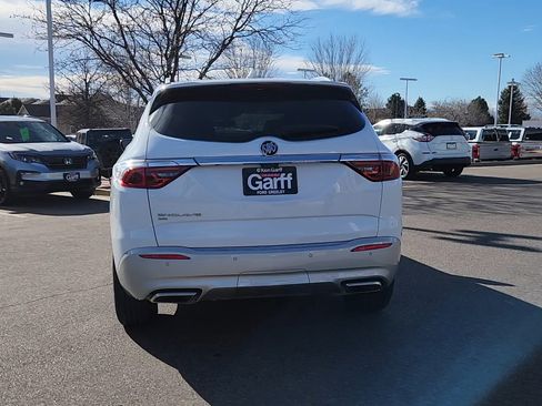 Used 2024 Buick Enclave Premium image 11