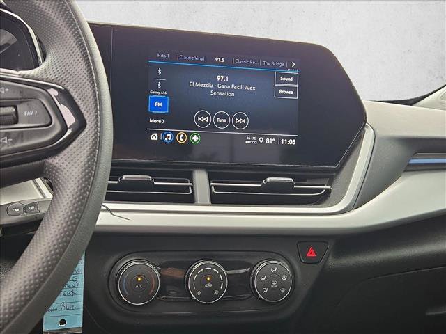 Certified 2025 Chevrolet Trax LS FWD image 13