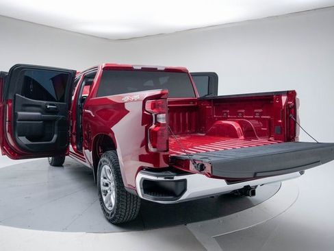 Used 2021 Chevrolet Silverado 1500 LT image 19