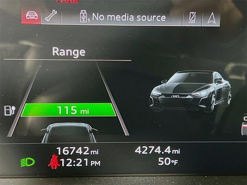 Used 2022 Audi e-tron GT Premium Plus image 10