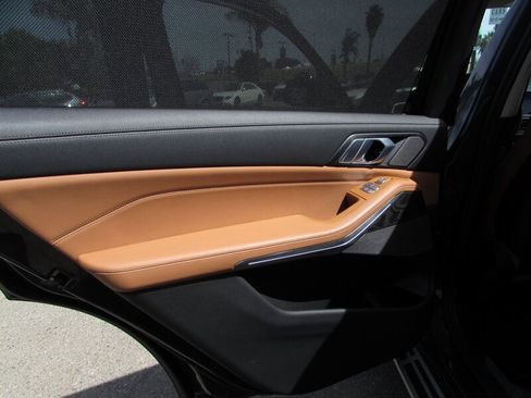 Used 2020 BMW X7 xDrive40i w/ Premium Package image 23