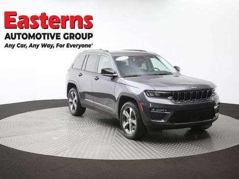 Used 2023 Jeep Grand Cherokee 4WD 4xe image 55