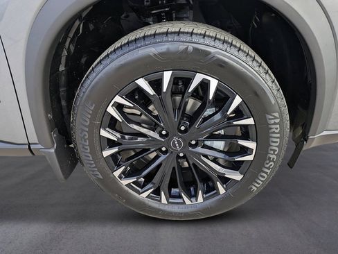 New 2026 Nissan Rogue SV FWD image 9