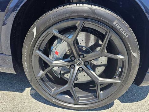 New 2025 Audi RS Q8 performance image 9