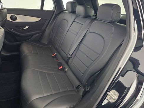 Used 2019 Mercedes-Benz GLC 300 image 17