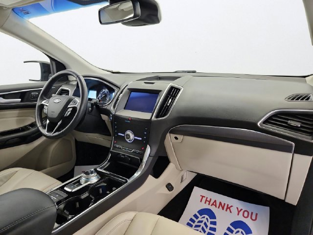 Used 2020 Ford Edge Titanium w/ Class II Trailer Tow Package AWD/4WD image 30