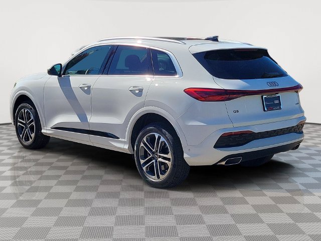 Used 2025 Audi Q5 Premium w/ Convenience Package AWD/4WD image 3