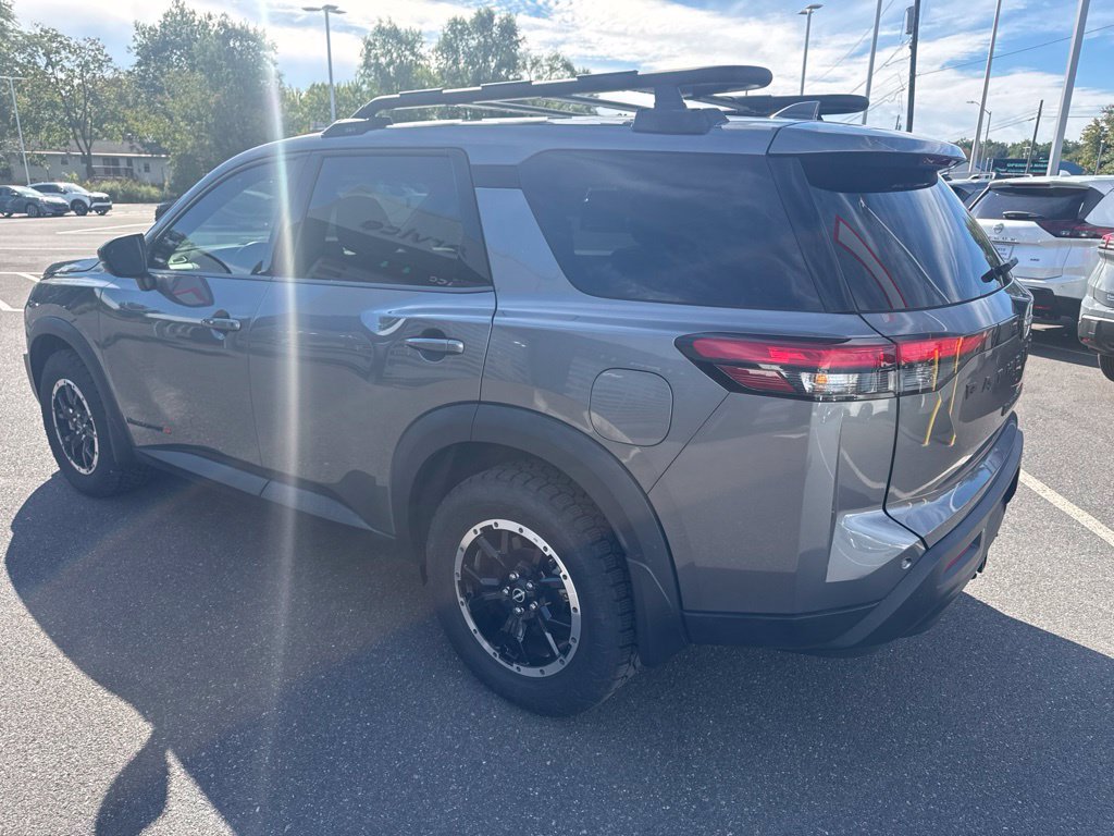 Used 2025 Nissan Pathfinder Rock Creek AWD/4WD image 6