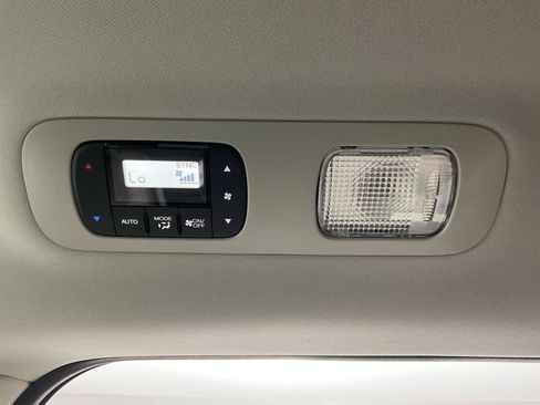 Used 2025 Honda Odyssey Touring image 29