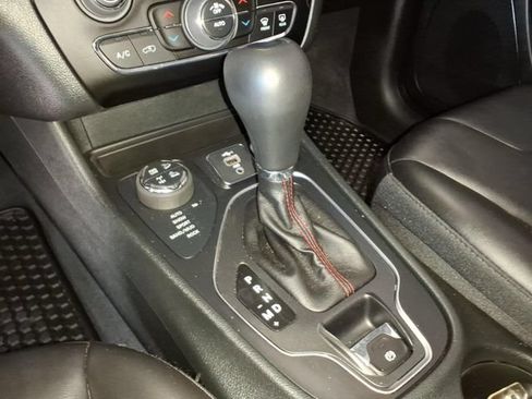 Used 2023 Jeep Cherokee Trailhawk w/ Trailer Tow Group AWD/4WD image 17