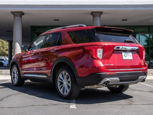 Used 2023 Ford Explorer Limited image 5