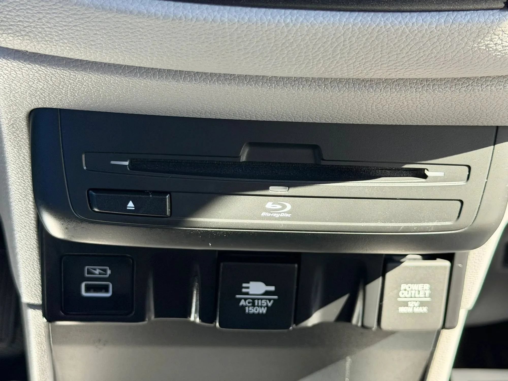 Used 2023 Honda Odyssey Touring image 44