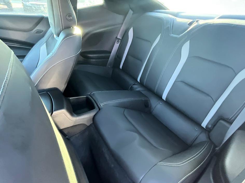 Used 2019 Chevrolet Camaro SS RWD image 27
