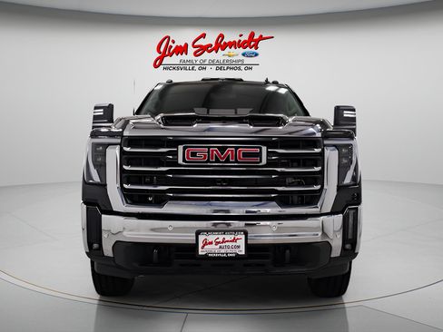 Used 2025 GMC Sierra 2500 SLE w/ SLE Value Package; AWD/4WD image 2