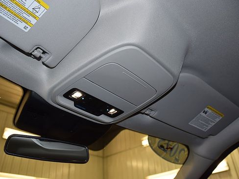 Used 2025 Ford Expedition Max Active image 29