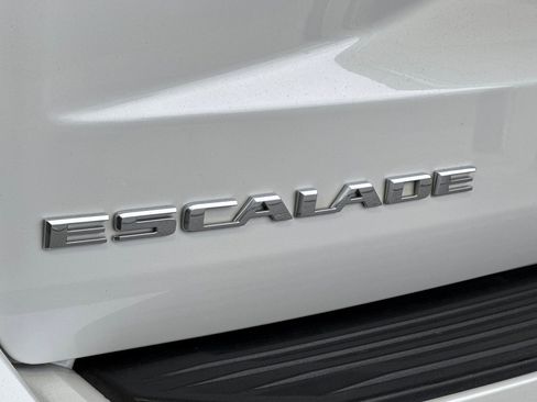 Used 2023 Cadillac Escalade ESV V AWD/4WD image 23