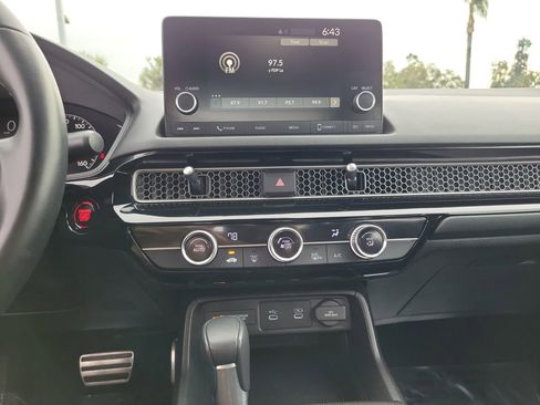 Used 2025 Honda Civic Sport image 13