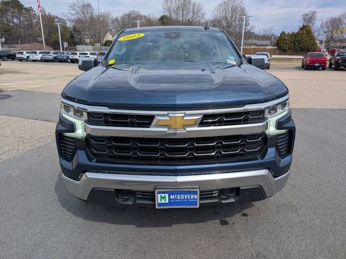 Used 2023 Chevrolet Silverado 1500 LT w/ Protection Package image 9