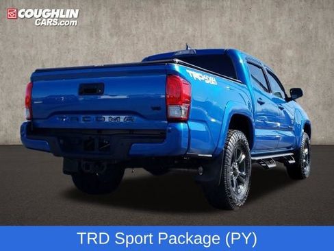 Used 2017 Toyota Tacoma TRD Sport w/ Premium & Technology Package image 8
