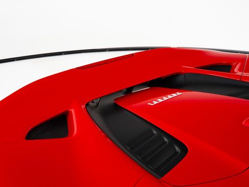 Used 2021 Ferrari F8 Tributo image 46