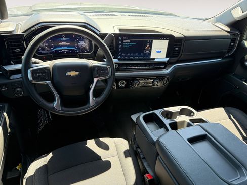 Used 2024 Chevrolet Silverado 1500 LT AWD/4WD image 15