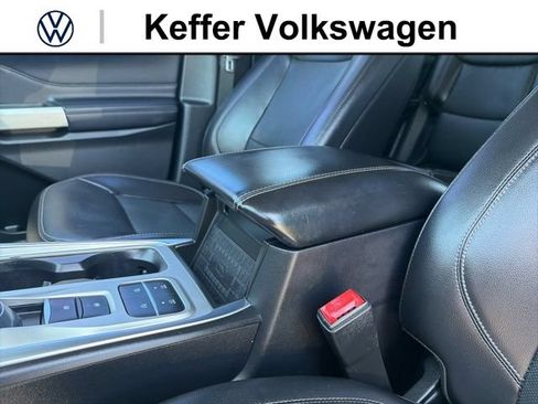 Used 2021 Ford Explorer Limited RWD image 28