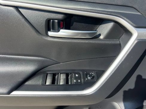Used 2021 Toyota RAV4 XLE AWD/4WD image 22