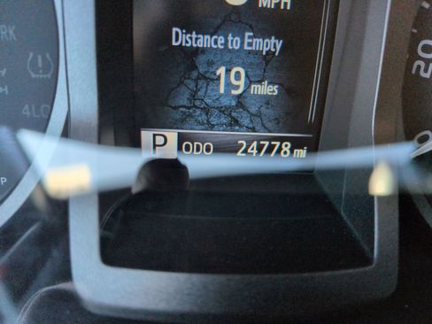 Used 2023 Toyota Tacoma TRD Off-Road image 16