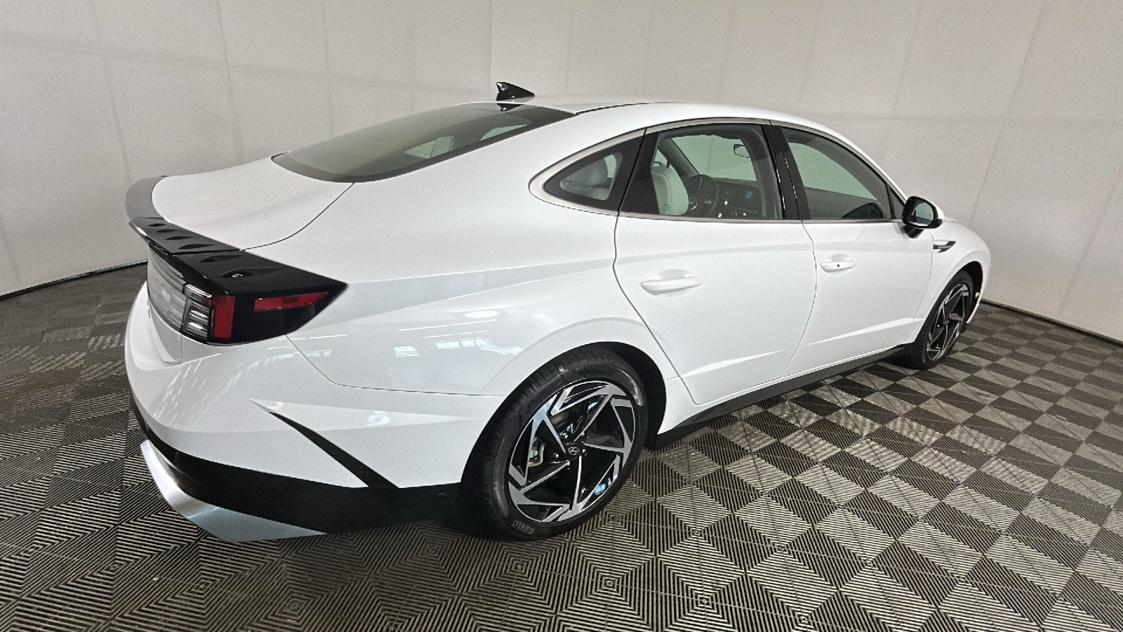 Certified 2026 Hyundai Sonata SEL FWD image 3