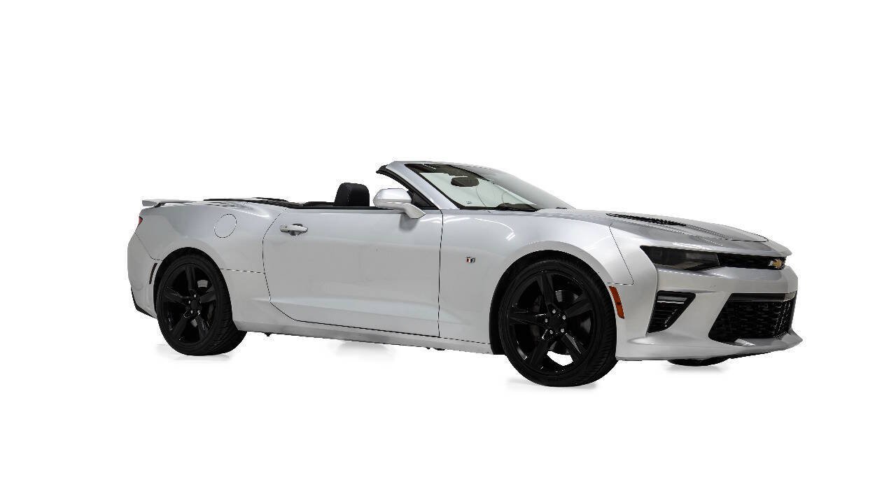 Used 2017 Chevrolet Camaro SS RWD image 1