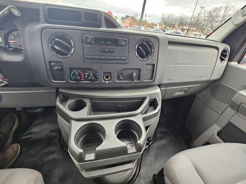 Used 2017 Ford E-350 and Econoline 350 Super Duty w/ Power Windows & Locks Group image 14