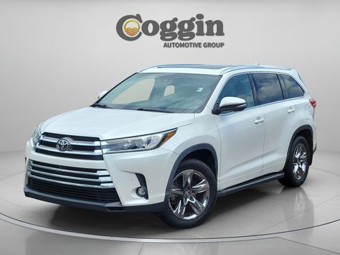 Used 2019 Toyota Highlander Limited Platinum AWD/4WD image 1