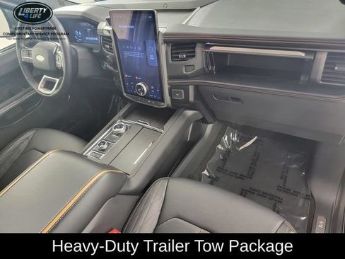 Used 2024 Ford Expedition Max Platinum AWD/4WD image 18